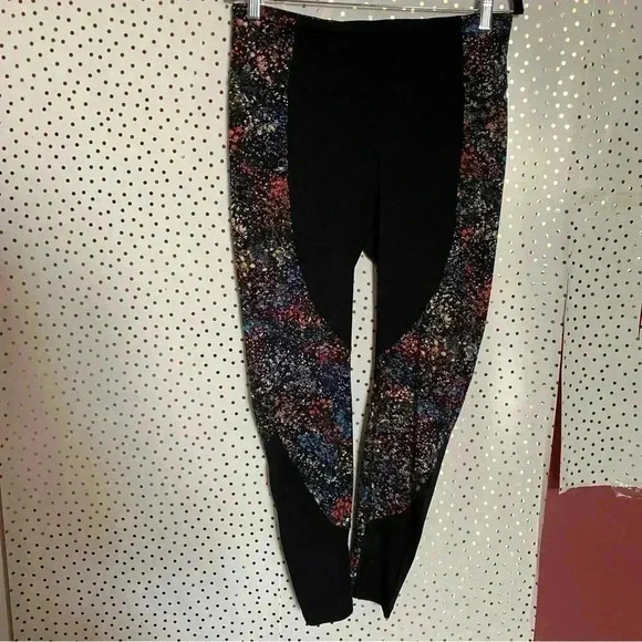 Lululemon Wake And Train Tight - Picture 4 of 10